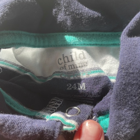 Carter’s onesie 24 months short set with alligator - Picture 2 of 4